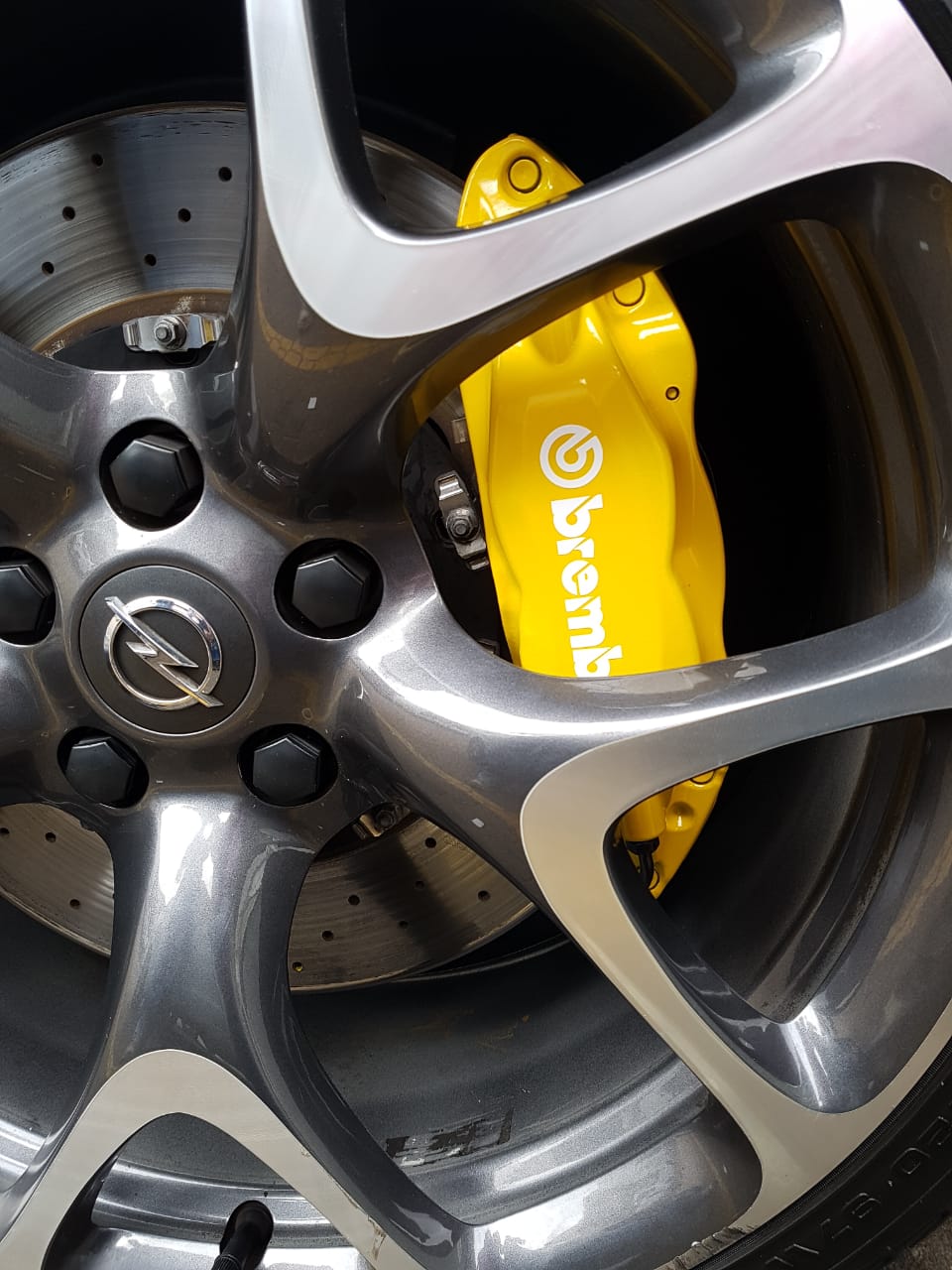 Vehicle restoration and custom work at Dreamworks Autohouse